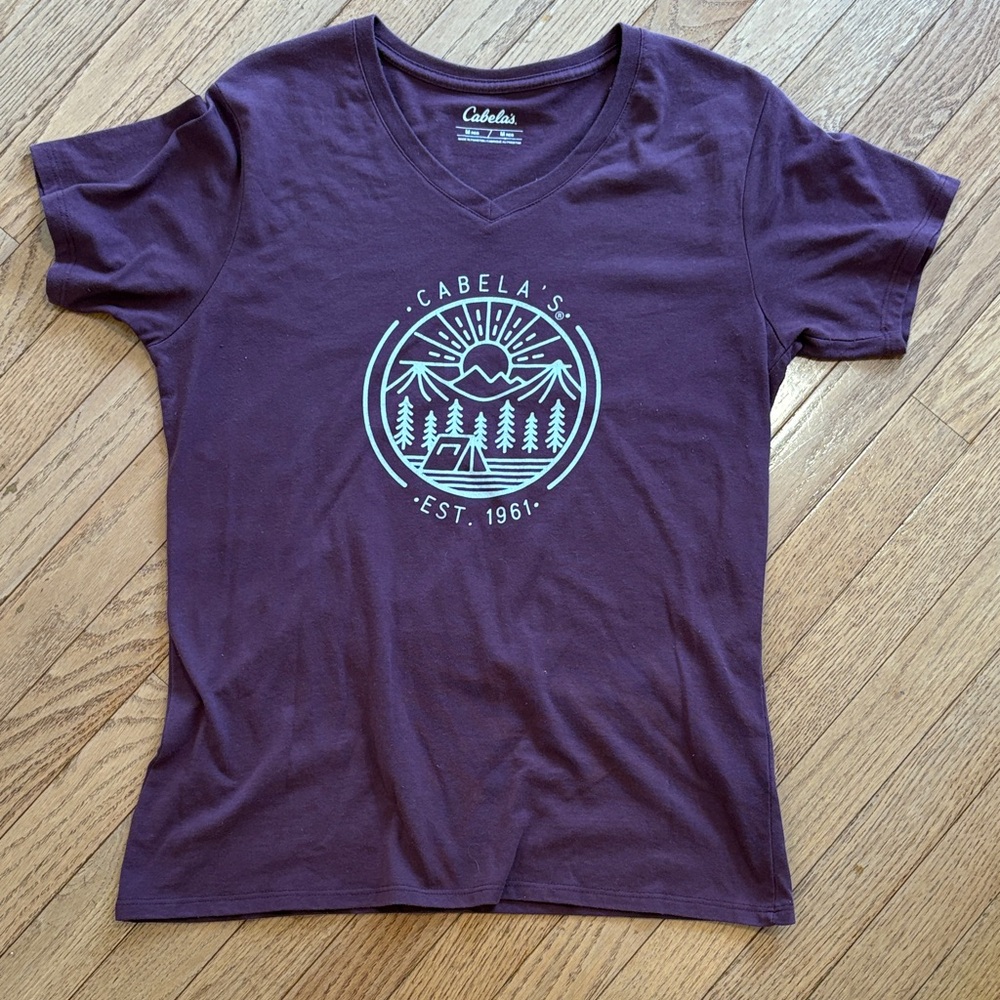 Cabela's Maroon V-Neck Tee with Outdoor Graphic